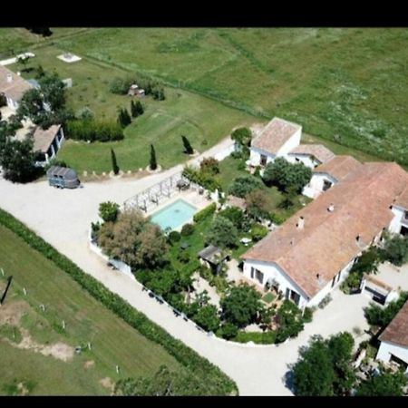 Terre De Boheme Hotel Vestric-et-Candiac Bagian luar foto