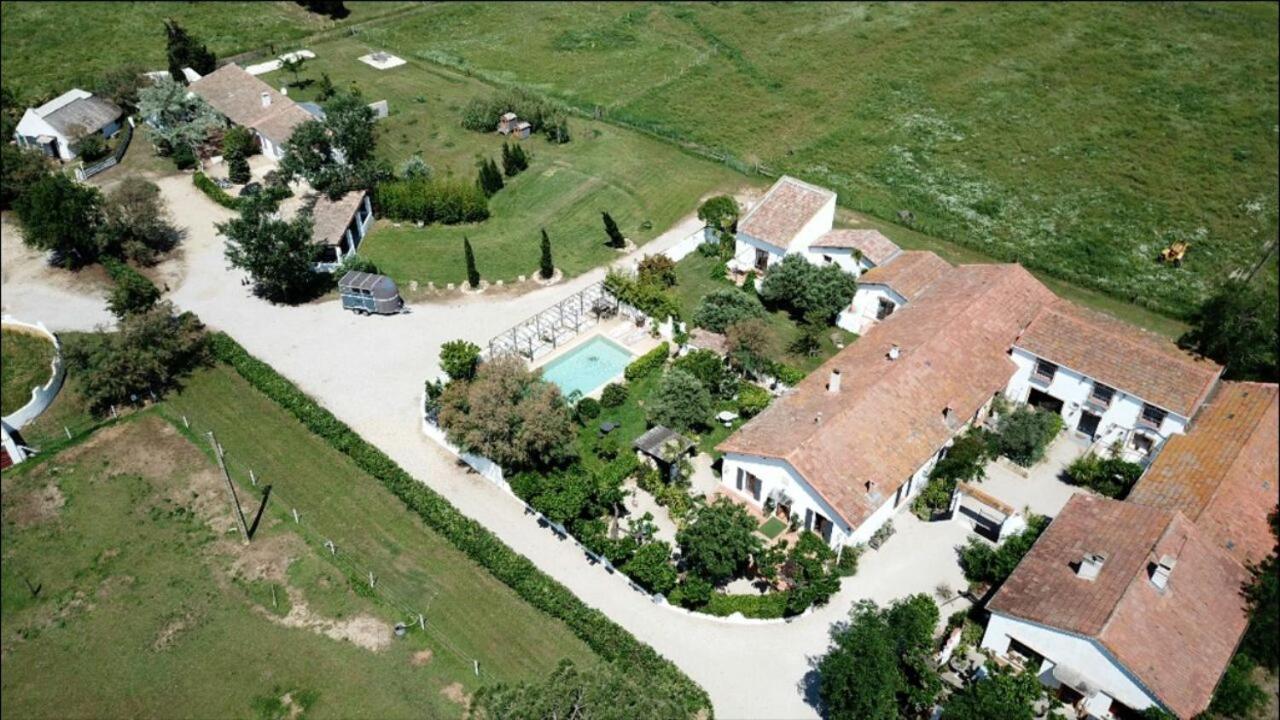 Terre De Boheme Hotel Vestric-et-Candiac Bagian luar foto