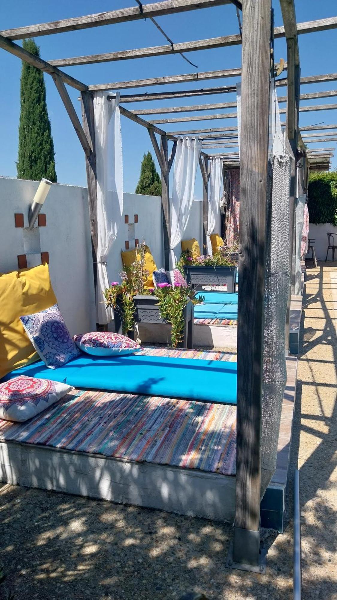 Terre De Boheme Hotel Vestric-et-Candiac Bagian luar foto