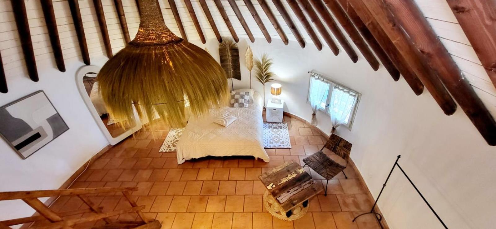 Terre De Boheme Hotel Vestric-et-Candiac Bagian luar foto