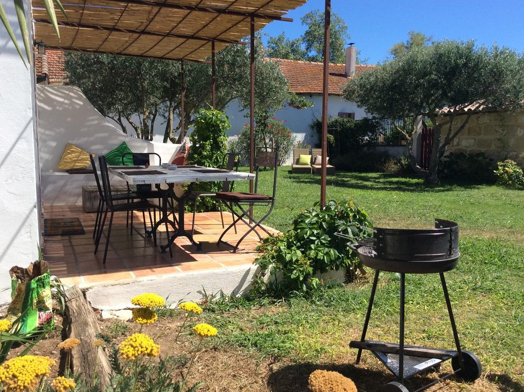 Terre De Boheme Hotel Vestric-et-Candiac Bagian luar foto