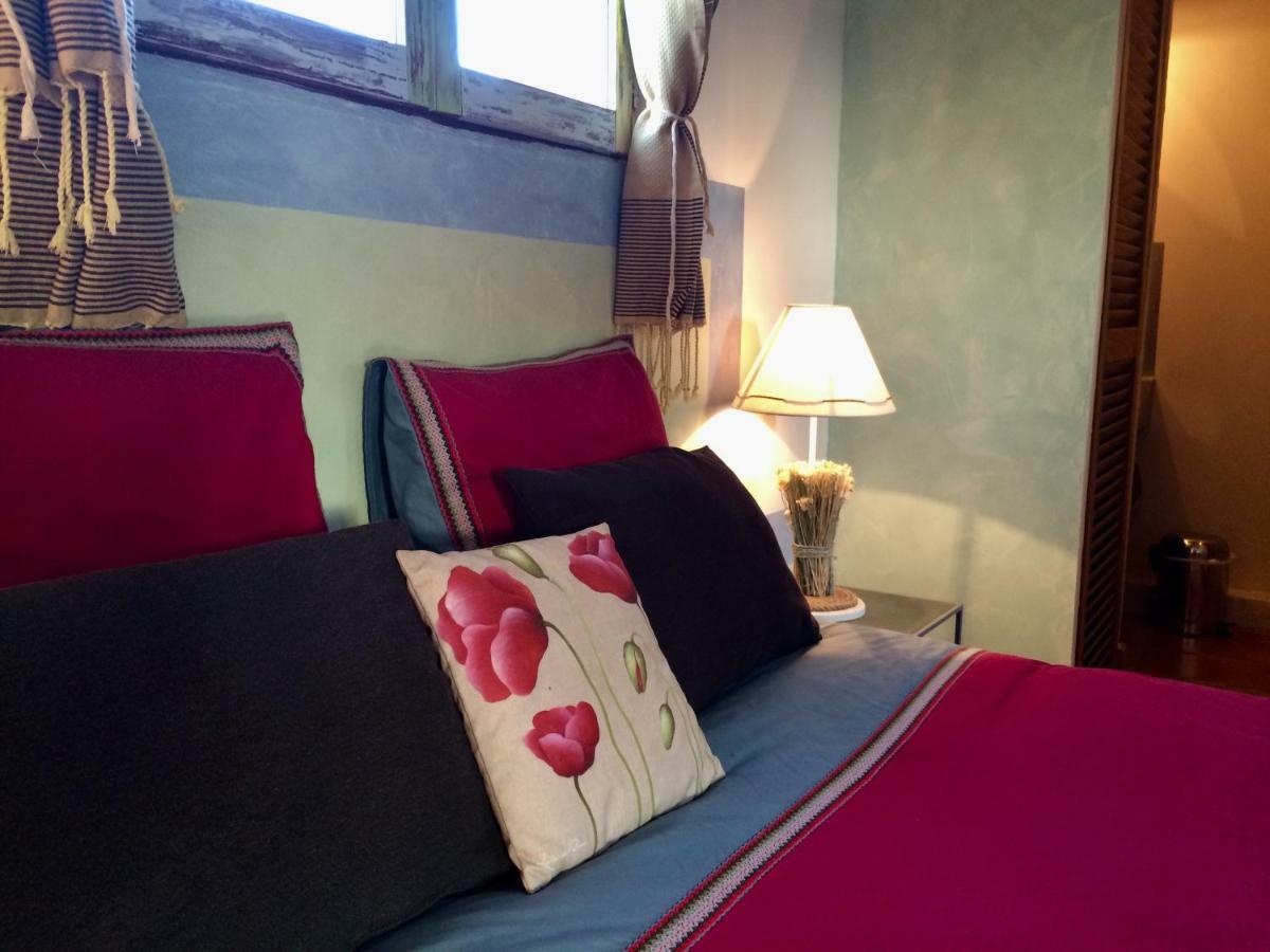 Terre De Boheme Hotel Vestric-et-Candiac Bagian luar foto